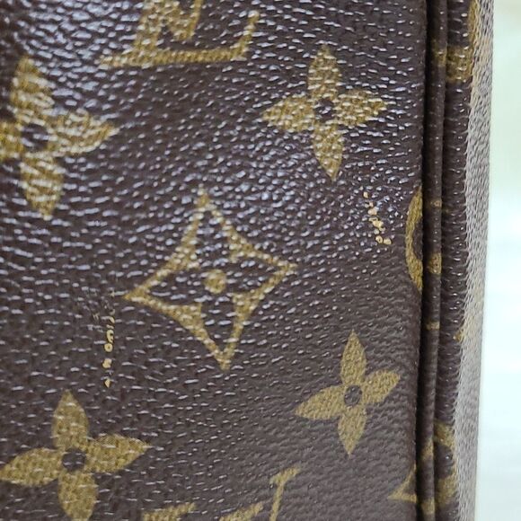 💯 Authentic Louis Vuitton Boulogne  Handbag 🍀 - Picture 17 of 17